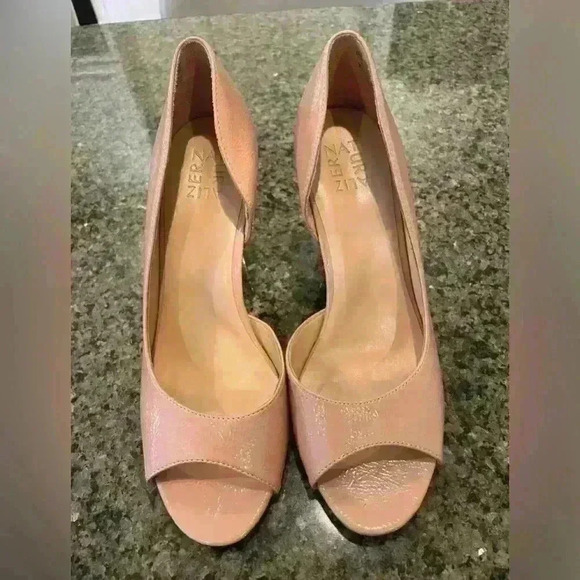 Naturalizer Nude 4 inch High Heel Excellent Like New Condition - Picture 4 of 10